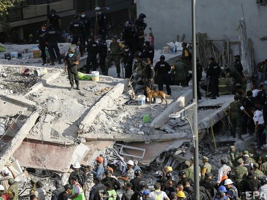 В Мексике введен режим ЧП в связи с землетрясением