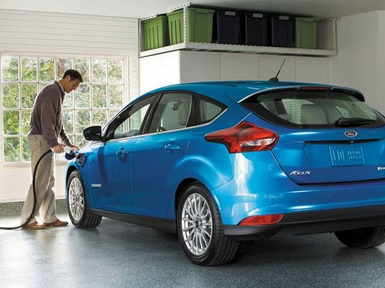 Компания Ford сделает все свои модели электрическими к 2030 году