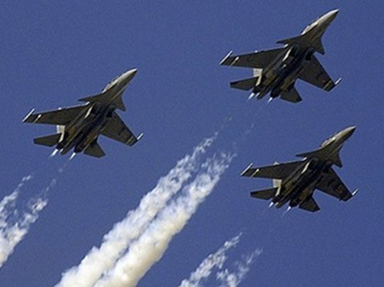 США намерены закрыть небо для военных самолетов РФ