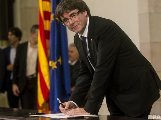 Президент Каталонии подписал декларацию о независимости