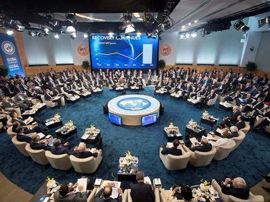 МВФ отложит выделение средств Украине — СМИ