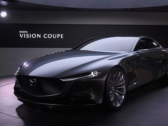 Mazda показала концептуальный седан под названием Coupe