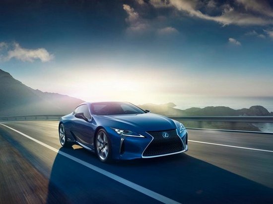 Lexus разработал светоотражающую синюю краску (видео)