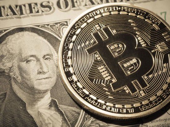 Курс Bitcoin резко обвалился до $6900