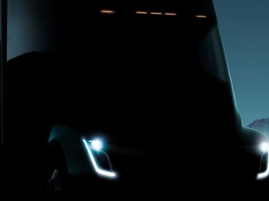 Tesla показала новый тизер своего первого грузовика