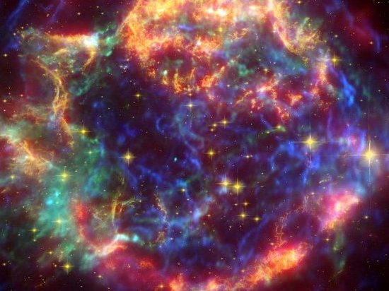 Ученые обнаружили сверхновую звезду, которая «не хочет» остывать