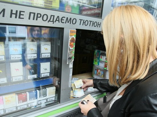 Украинцы стали меньше курить: почему и что будет дальше
