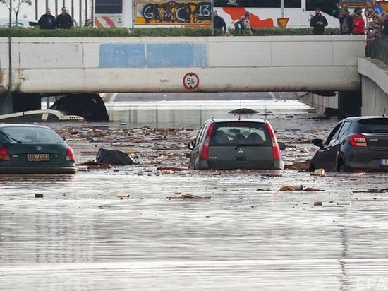 Наводнение в Греции: количество жертв возросло до 20