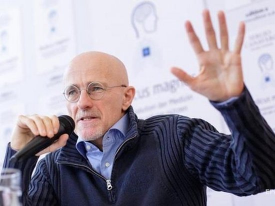 В Китае провели первую успешную пересадку головы на трупе