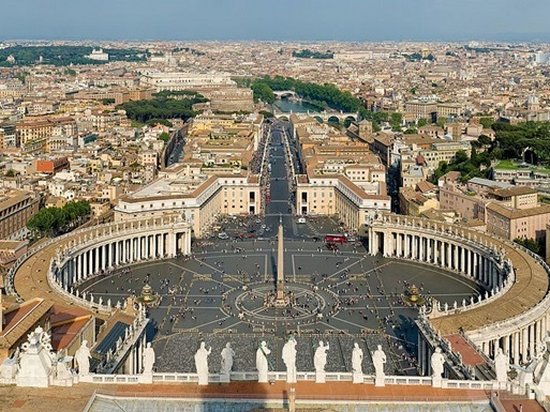 Ватикан запретил продажу мощей святых