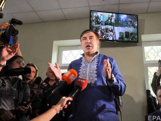 Михаила Саакашвили приговорили к трем годам лишения свободы
