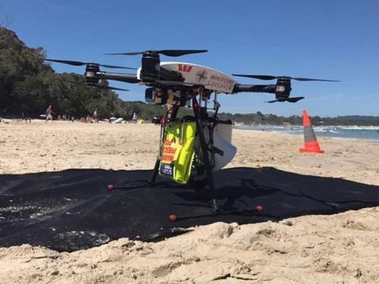 В Австралии с помощью дрона впервые в мире спасли утопающих