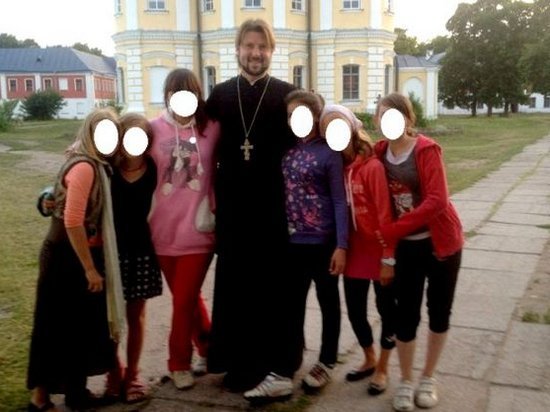В РФ священника РПЦ приговорили к 14 годам тюрьмы за педофилию
