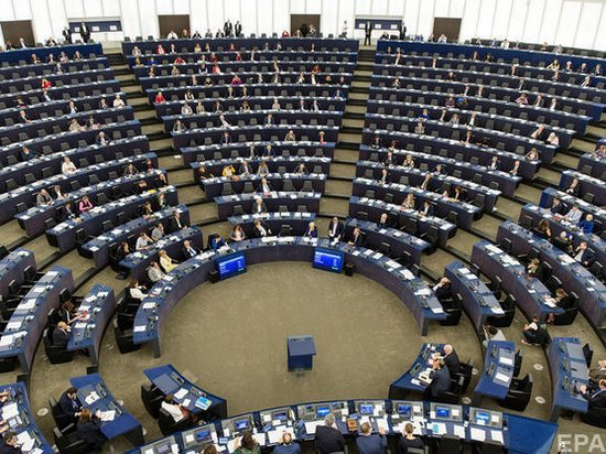 В Европарламенте поддержали введение санкций против Польши
