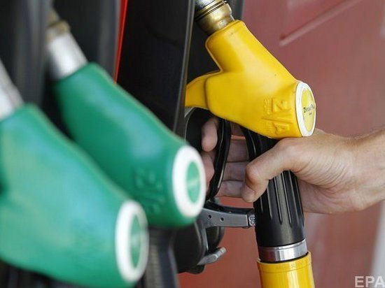 Украинские АЗС массово опустили цены на топливо