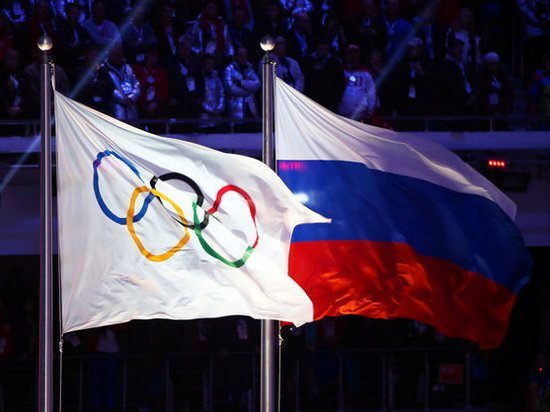 МОК решил не снимать дисквалификацию с РФ до конца Олимпийских игр