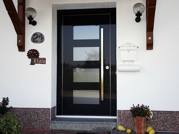 Современный дизайн входной двери: важные моменты