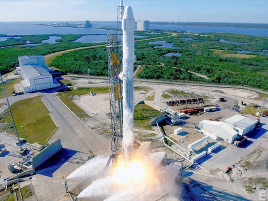 Компания SpaceX отправила на орбиту 50-десятую миссию Falcon 9