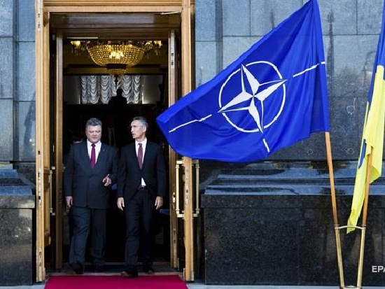 Порошенко: Украина вступит в НАТО в течение 10 лет