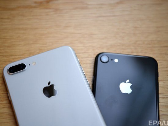 СМИ: Apple работает над iPhone с изогнутым экраном