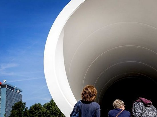 Компания Илона Маска протестирует скоростной тоннель Hyperloop