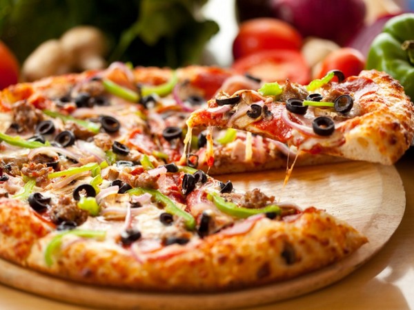 Быстрая доставка любимых блюд от компании «Pizza House»