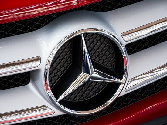 В Харькове владелицу Mercedes на литовских номерах оштрафовали почти на 1,8 млн грн