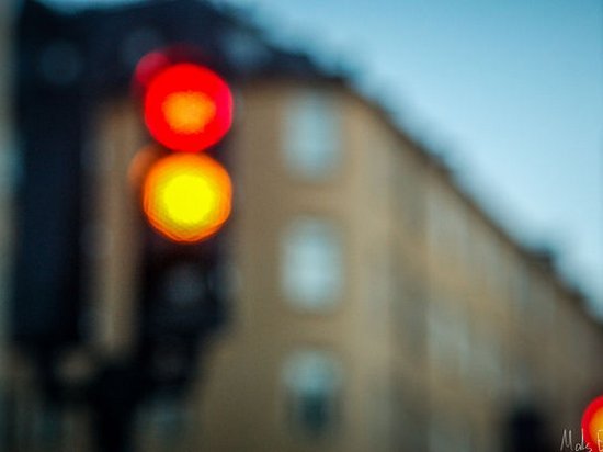 Масштабное ДТП в Кривом Роге: Кабмин рассмотрит вопрос отмены желтого сигнала светофора