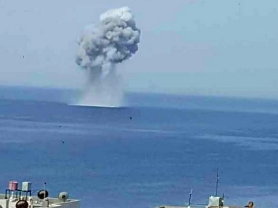 В Сирии рухнул российский военный самолет: пилоты погибли (фото)