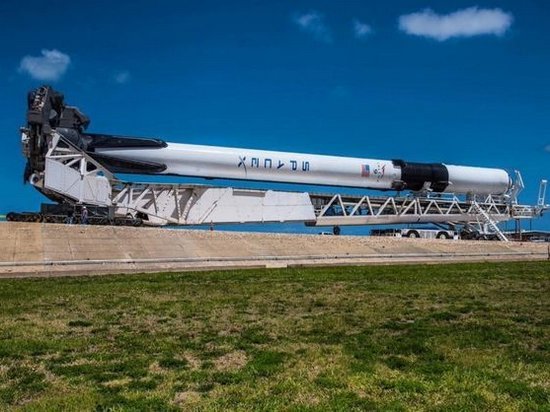SpaceX отправит в космос ракету Falcon 9 нового поколения