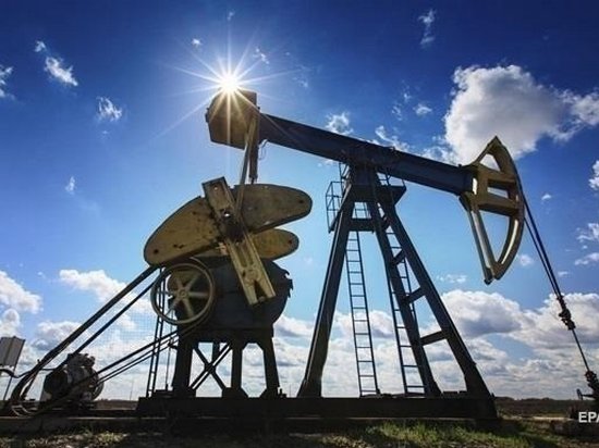 Нефть торгуется выше $79 за баррель