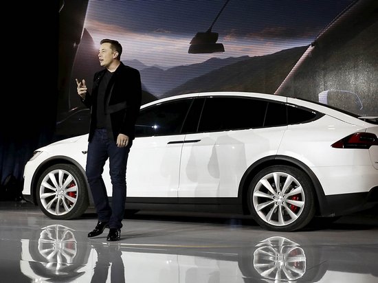 Tesla анонсировала увольнение 9% сотрудников