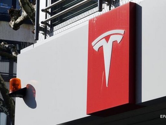 Tesla закрывает часть бизнеса — СМИ