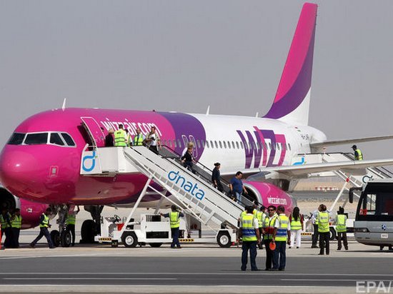 Лоукостер Wizz Air запретил бесплатный провоз ручной клади