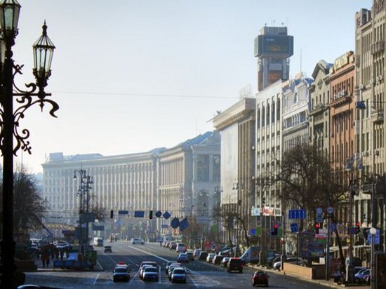 В Киеве предложили сделать въезд авто в центр платным