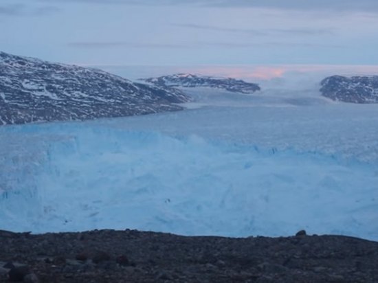 Разрушение ледника показали на ускоренном видео