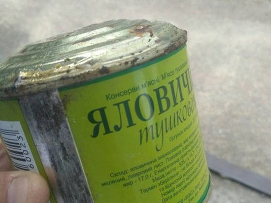 В Одессе на военных складах обнаружили тонны бракованных консервов