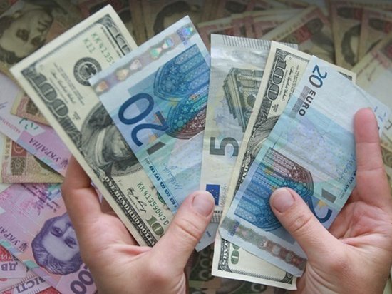 За полгода в Украину перечислили $1,2 млрд
