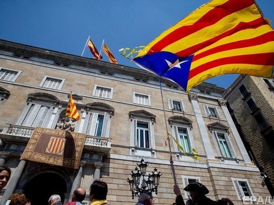 Впервые за 7 лет. Испания начала переговоры с лидерами Каталонии
