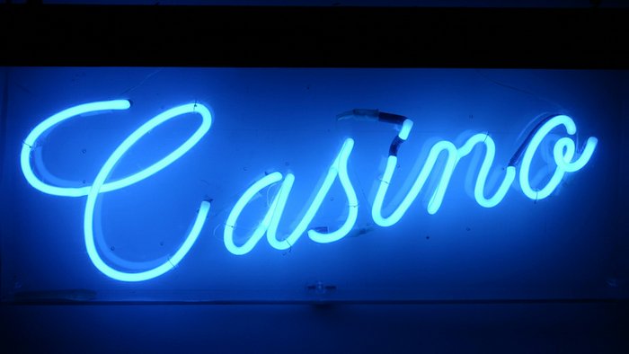 неоновая вывеска