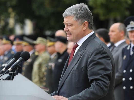 Петр Порошенко анонсировал изменения Конституции Украины