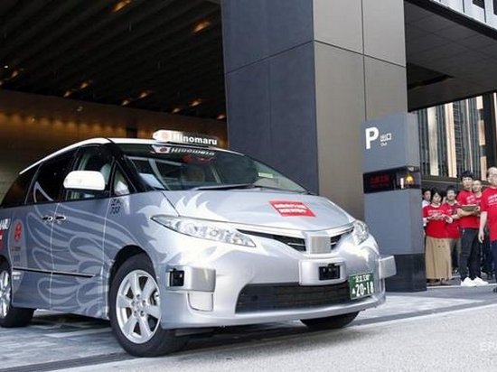 В Японии стартовали тестовые поездки пассажиров на беспилотном такси