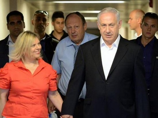 Жену и сына Нетаньяху подозревают во взяточничестве