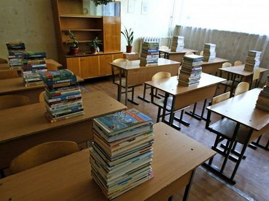 Учителя в Украине готовятся к забастовке. Что они потребуют?