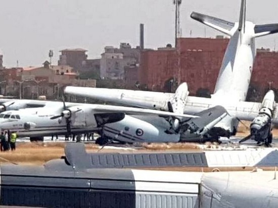 В аэропорту Хартума столкнулись Ан-26 и Ан-32 (видео)