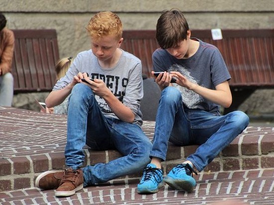 В Германии намерены запретить телефоны в школах