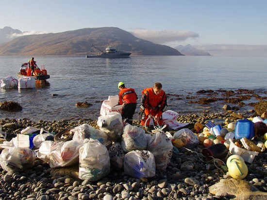 Комитет ЕП проголосовал за запрет одноразовой пластиковой посуды в ЕС