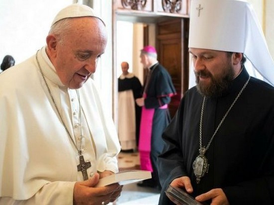 РПЦ пожаловалась Папе Римскому на «неканонические действия Константинополя»
