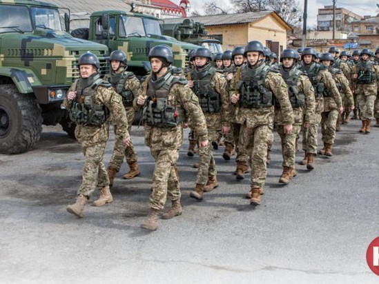 Украинская армия и СБУ приведены в полную боевую готовность