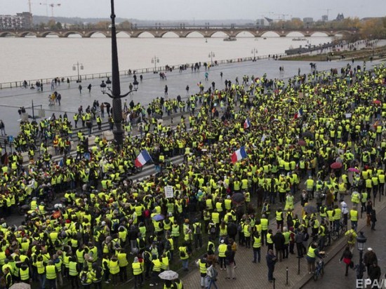 «Желтые жилеты» планируют акции протеста в Бельгии и Нидерландах